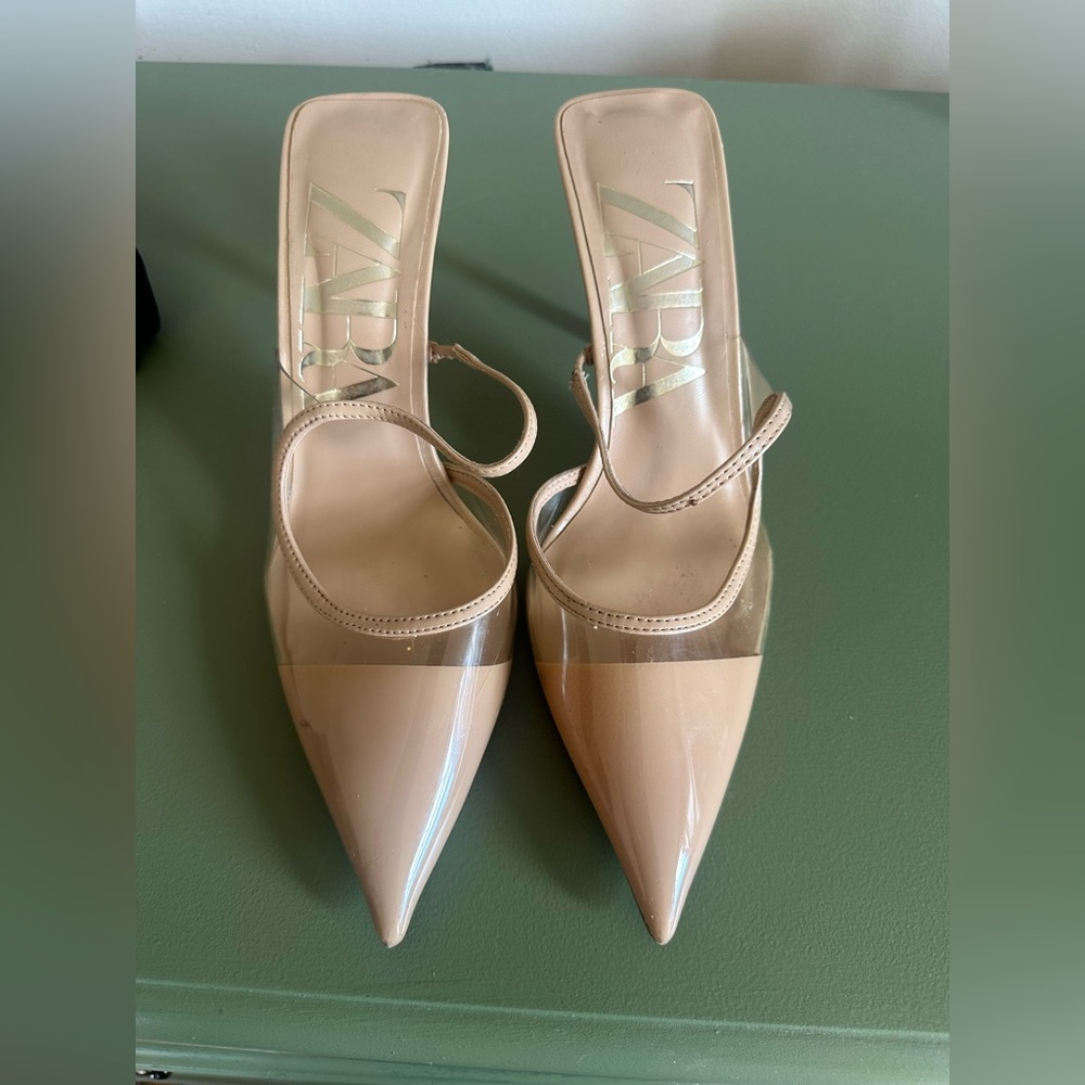 Zara Women's Nude Pointed Heels
